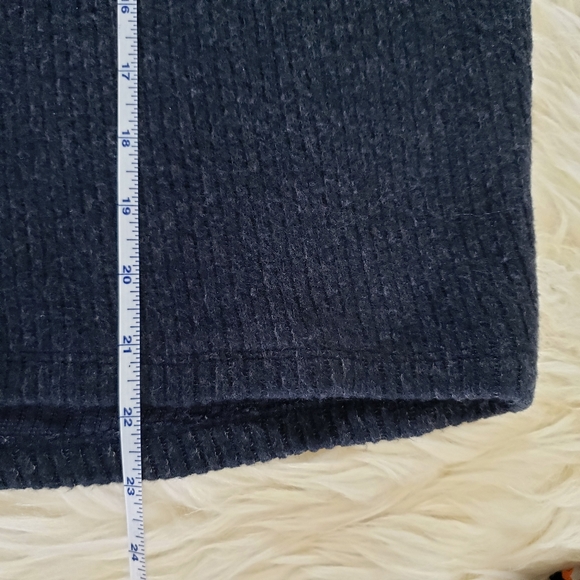 VGUC Zara Knit Floral Sequin Embroidered 3/4 Sleeves Top Sweater Size L - Picture 12 of 13